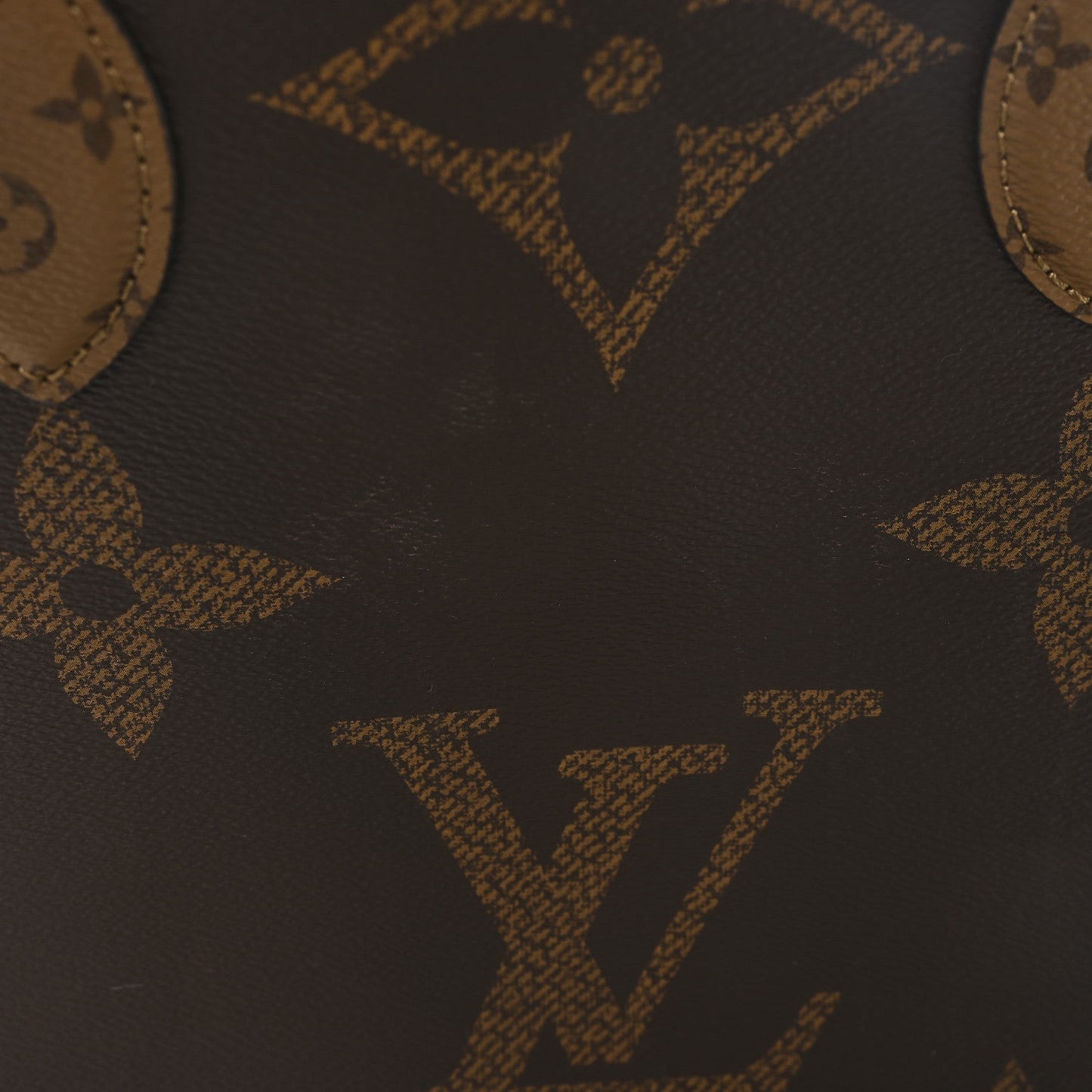 Reverse Monogram Giant Onthego GM