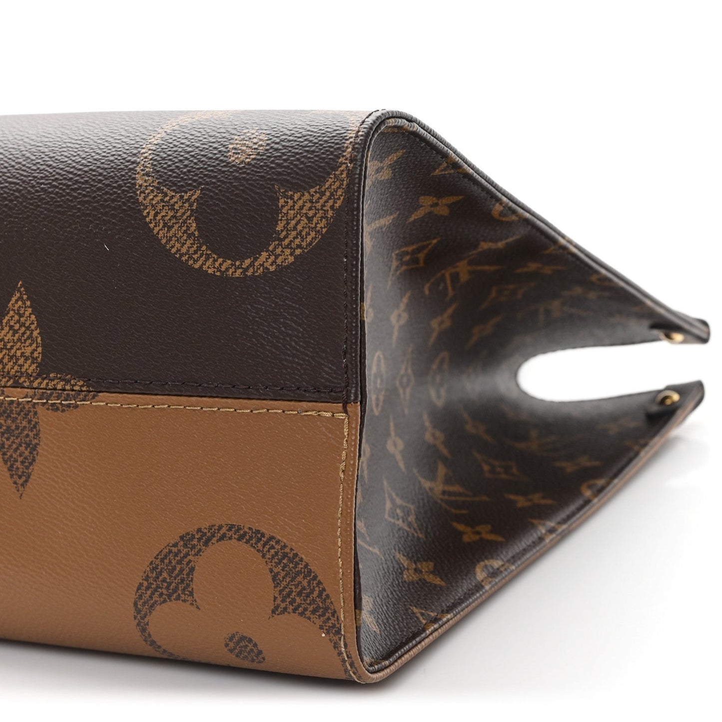 Reverse Monogram Giant Onthego MM