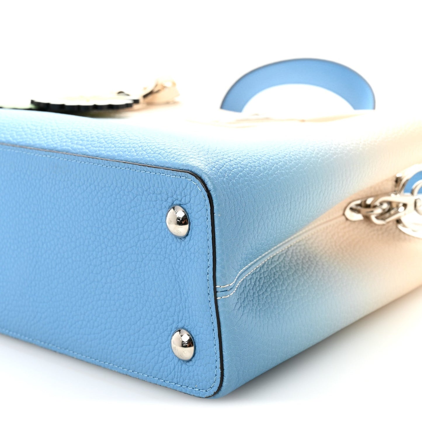 Taurillon Capucines MM Gradient Blue