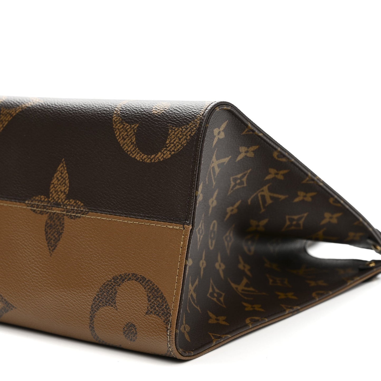 Reverse Monogram Giant Onthego MM