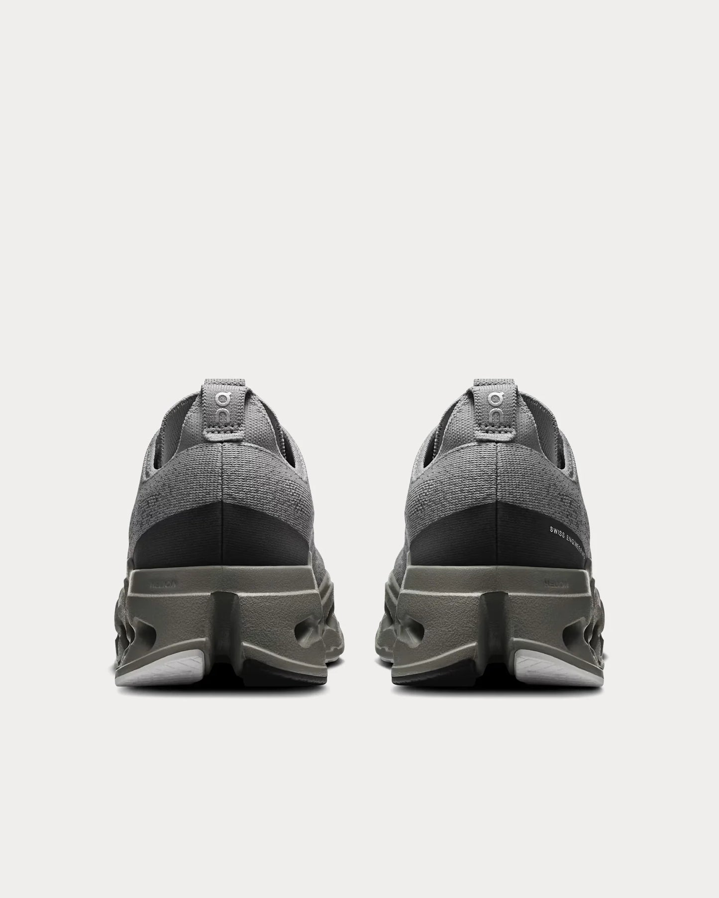 ON Cloudsurfer Max Alloy Asphalt