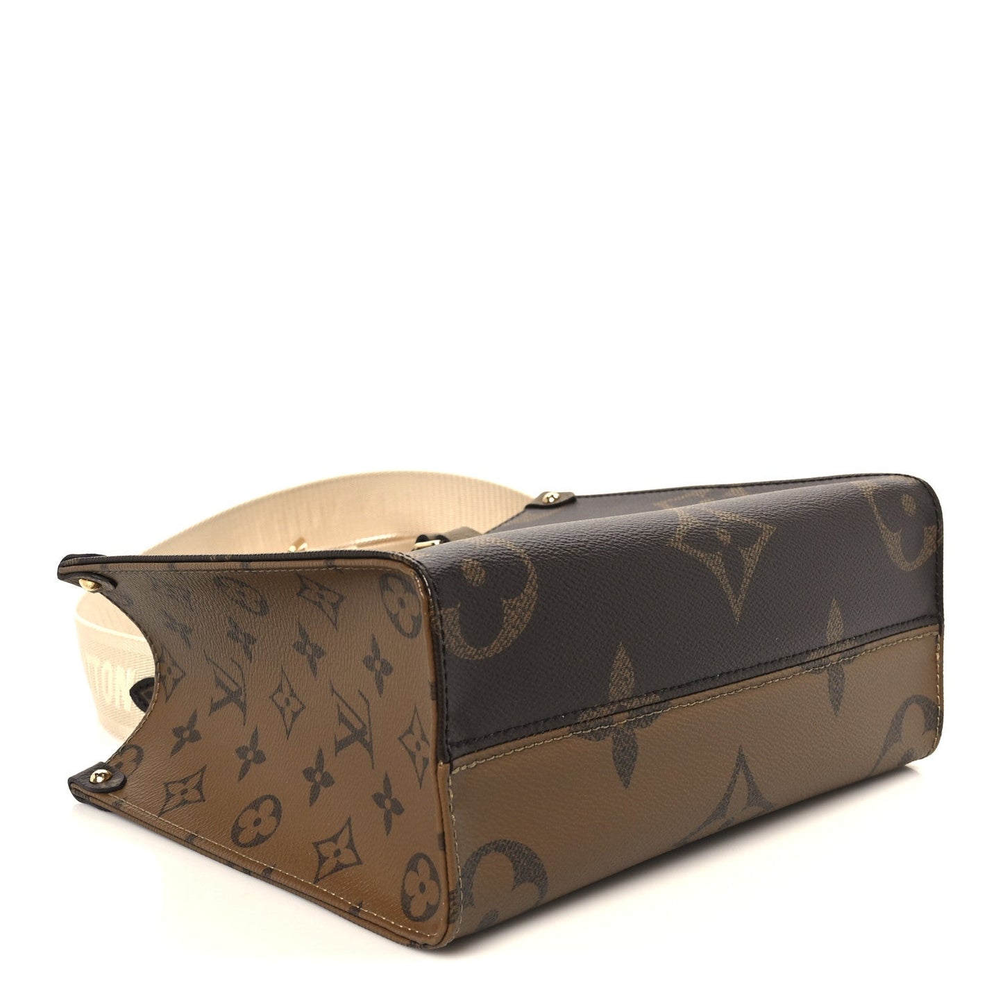 Reverse Monogram Giant Onthego PM
