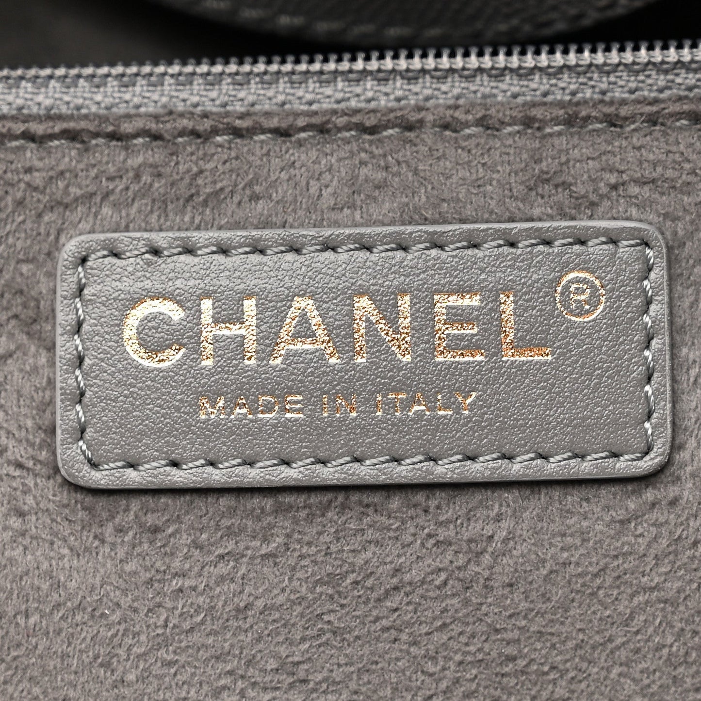 Caviar Studded Medium Deauville Tote Grey