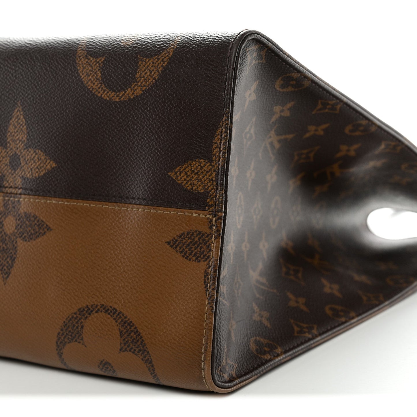 Reverse Monogram Giant Onthego GM