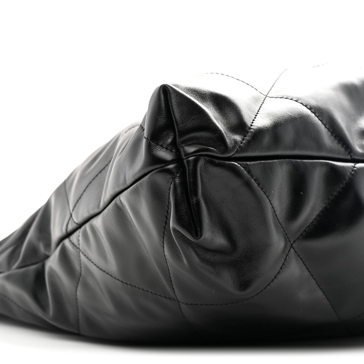 Shiny Calfskin Quilted Chanel 22 Black