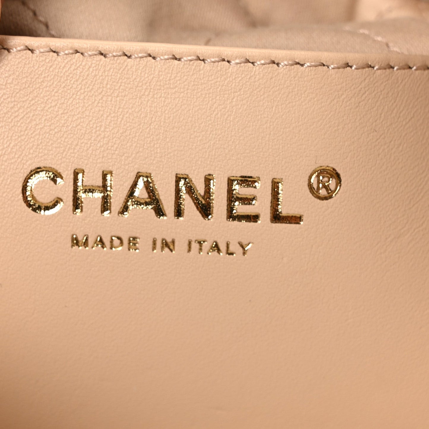 Shiny Calfskin Quilted Mini Chanel 22 White