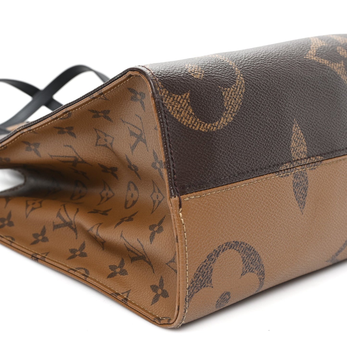Reverse Monogram Giant Onthego PM