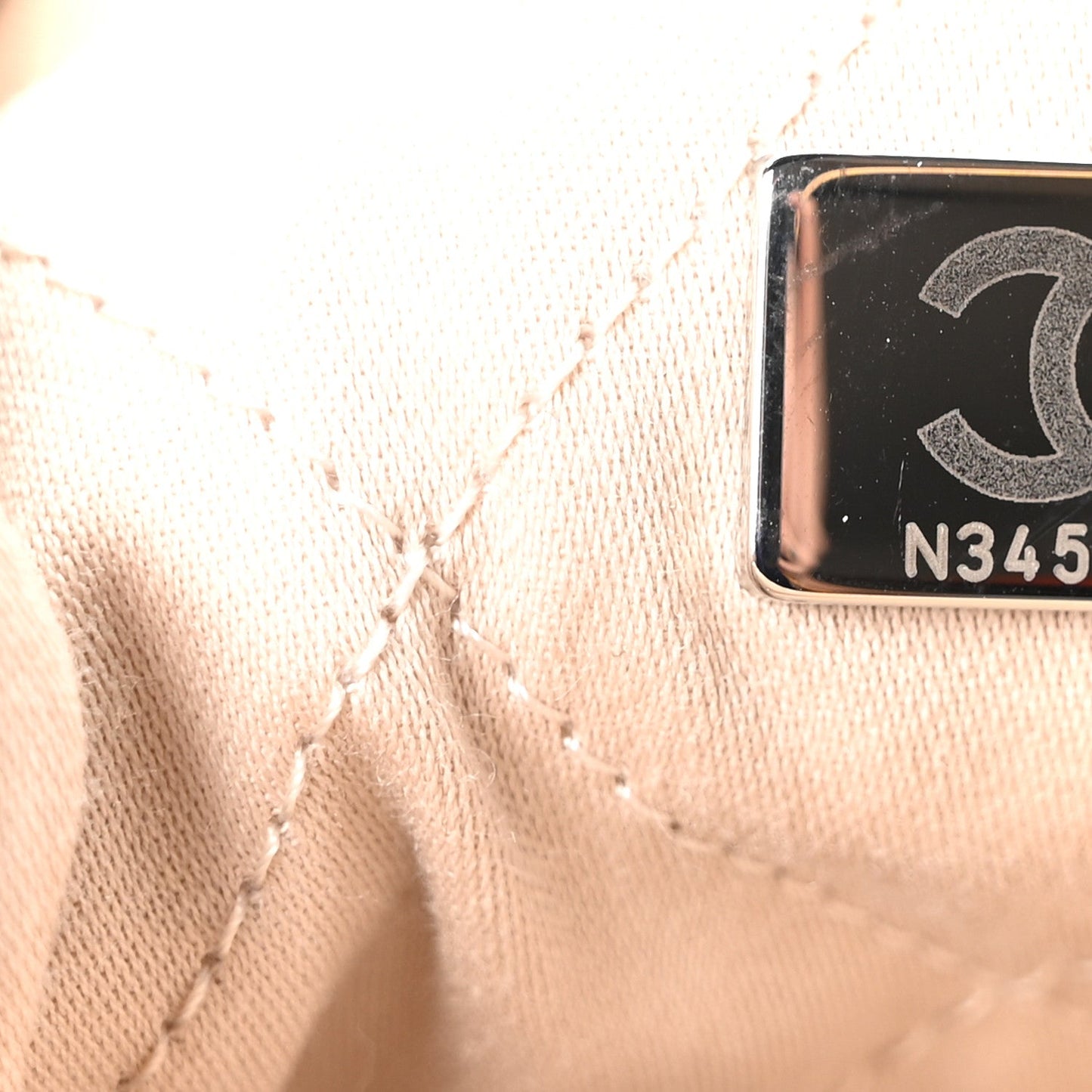 Shiny Calfskin Quilted Small Chanel 22 Ecru