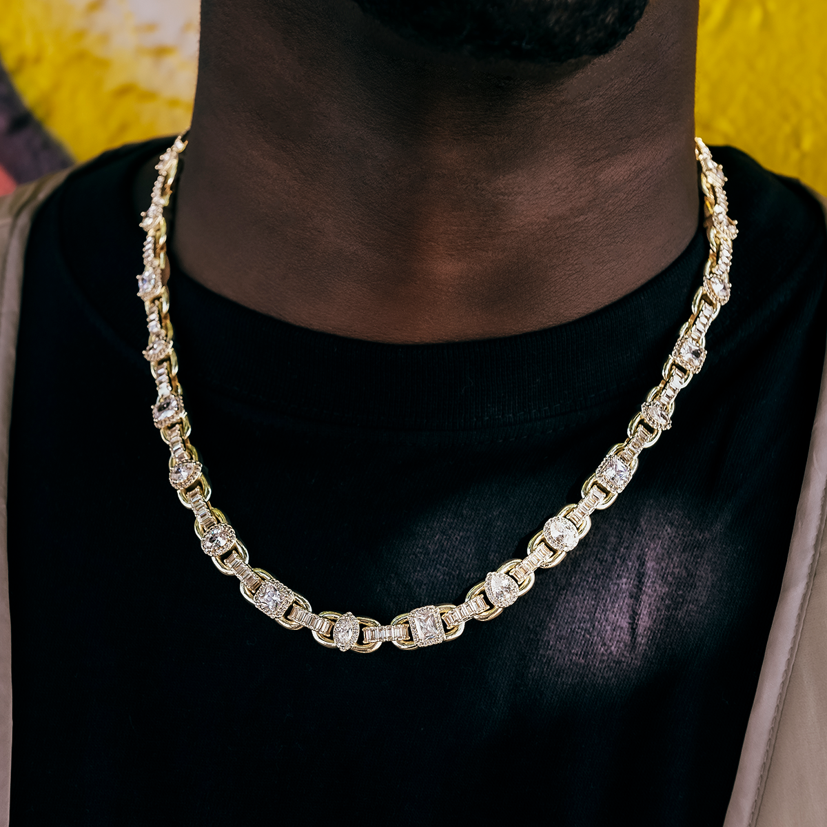 Diamond Cluster Mariner Chain in Yellow Gold