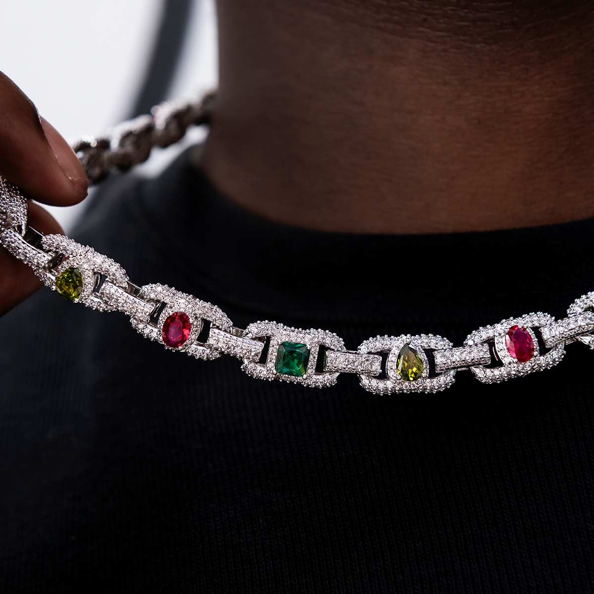 Diamond Multicolor Cluster Mariner Chain in White Gold