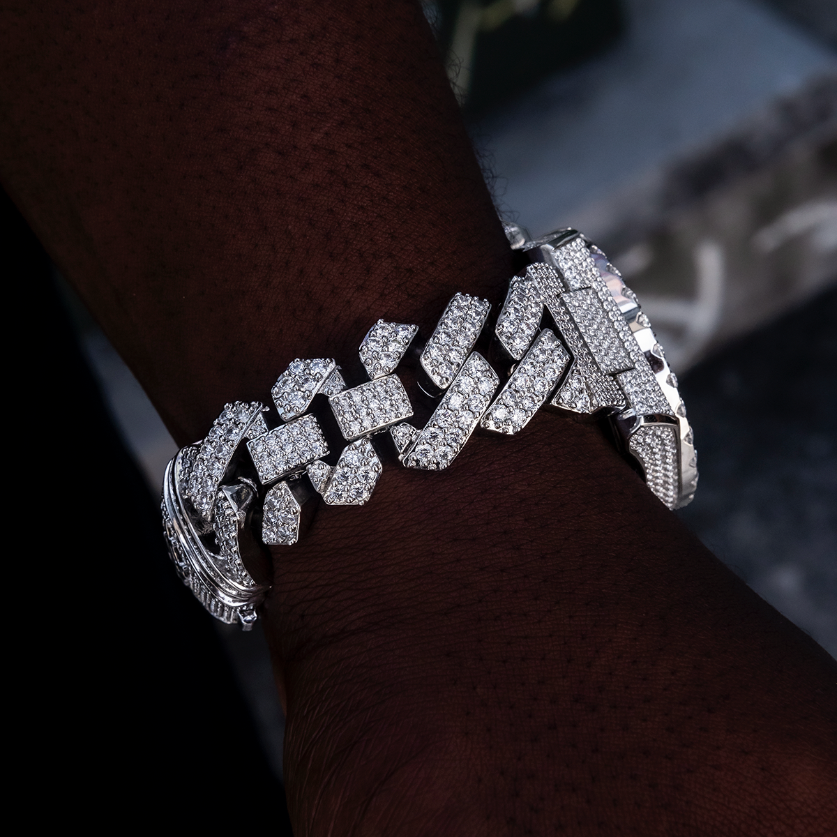 42MM Fully Iced Alpha Era? w/Diamond Prong Link Band