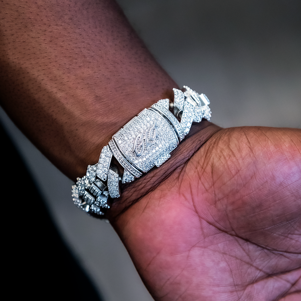 42MM Fully Iced Alpha Era? w/Diamond Prong Link Band