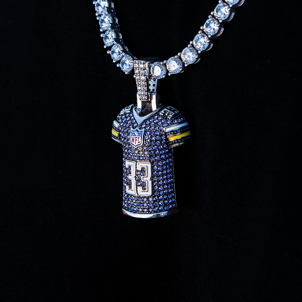 Aaron Jones Minnesota Vikings Purple #33 Jersey Pendant - White Gold
