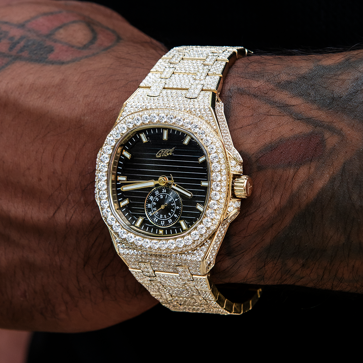 39MM Visionary Fully Iced Case & Black Dial Watch - Yellow Gold