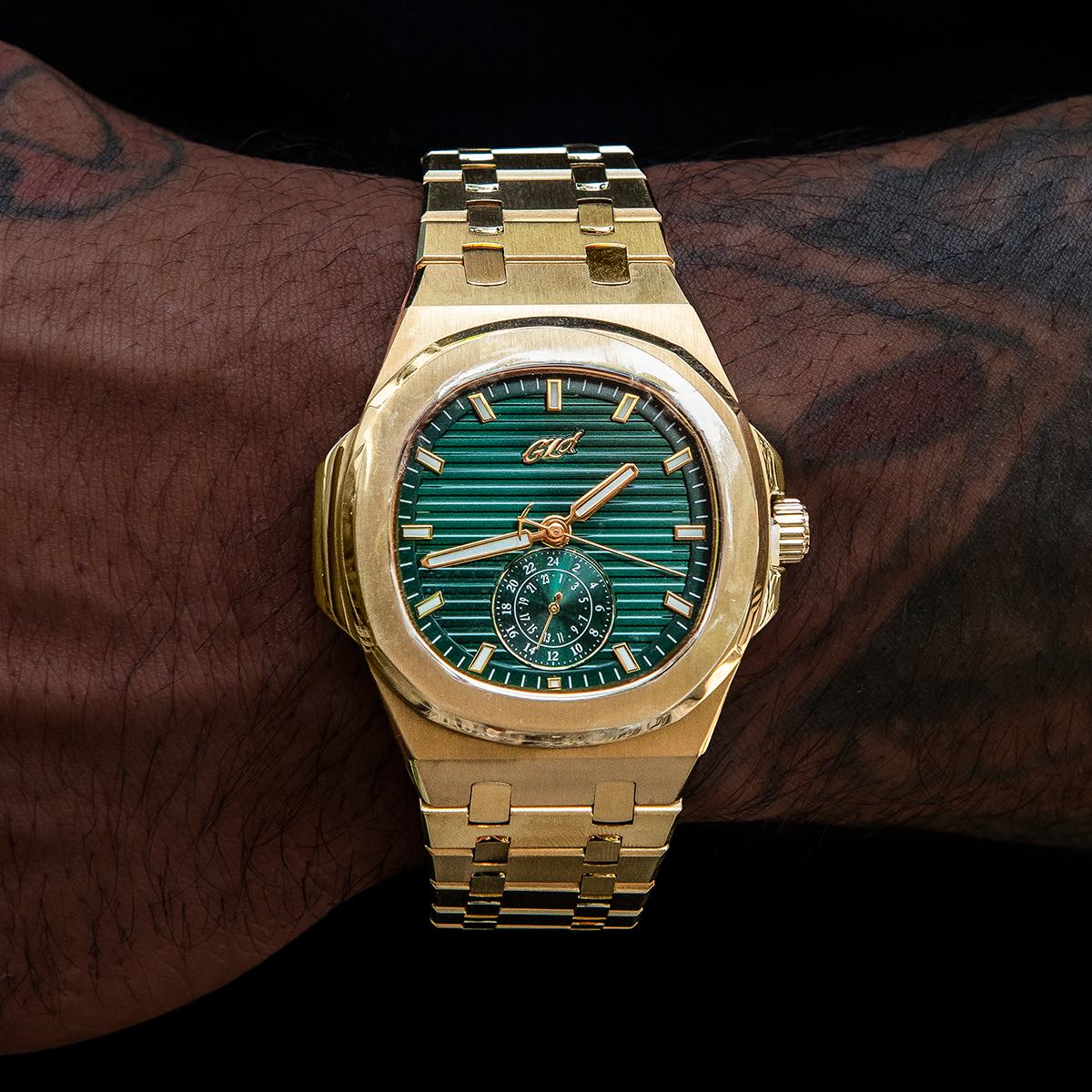 39MM Visionary Plain Case & Green Dial Watch - Yellow Gold