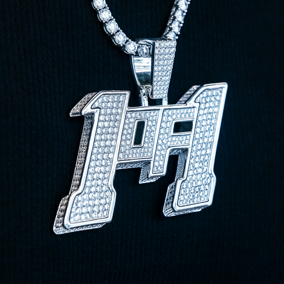 Large 1of1 Pendant - White Gold