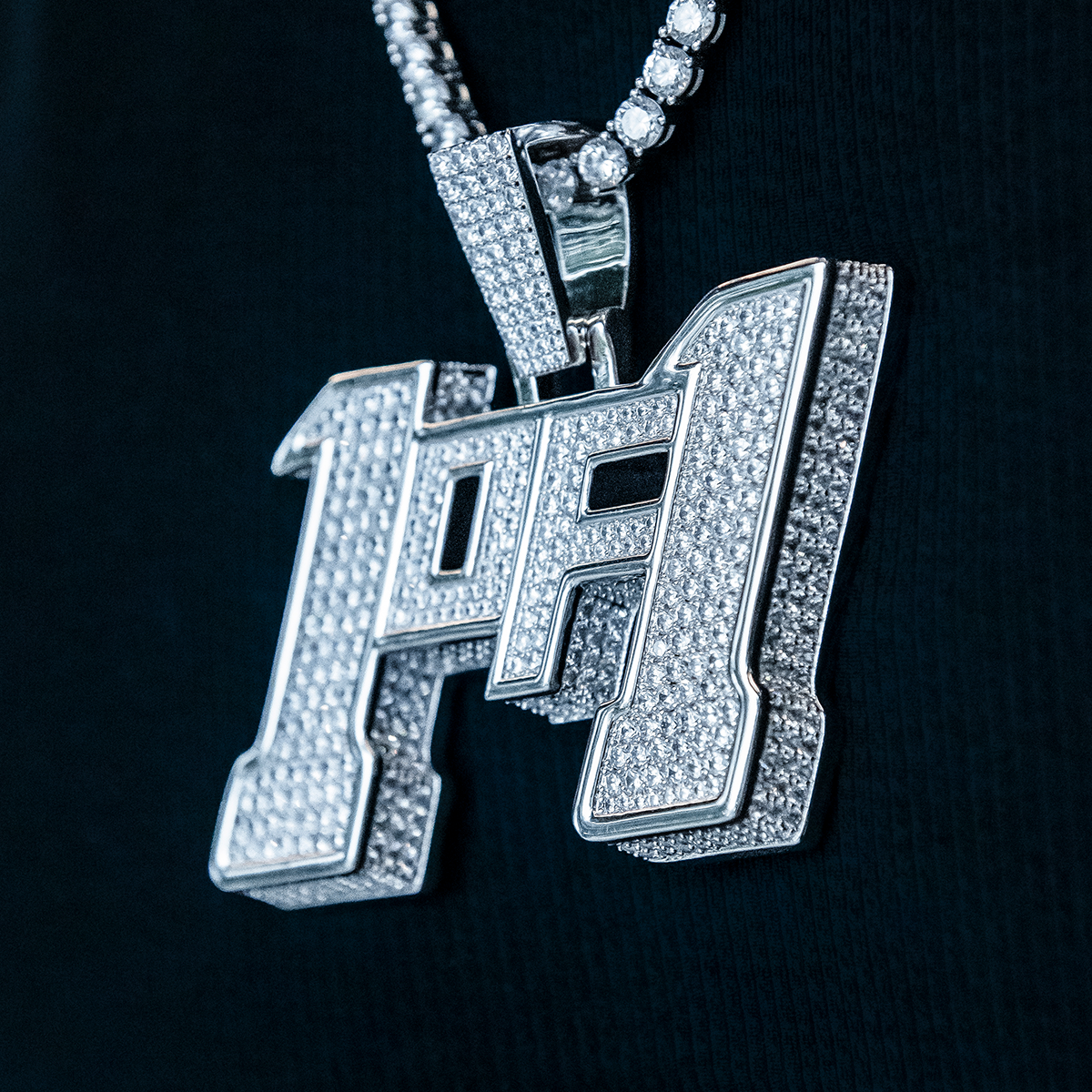 Large 1of1 Pendant - White Gold