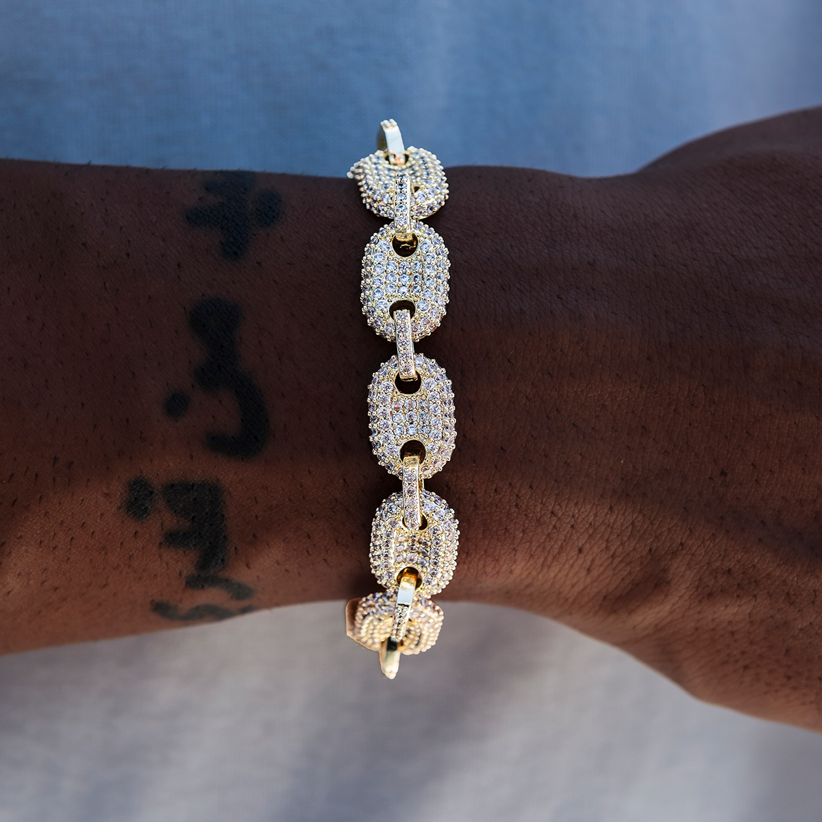 Diamond Puffed Mariner Bracelet in Yellow Gold- 12mm