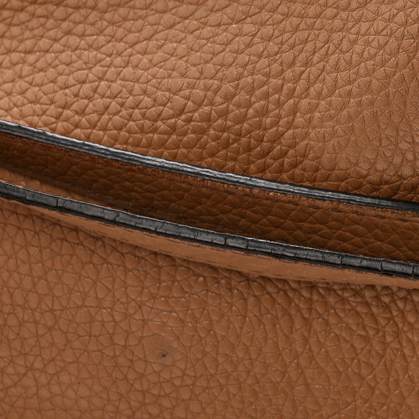 Pebbled Calfskin Small Soho Disco Bag Camelia