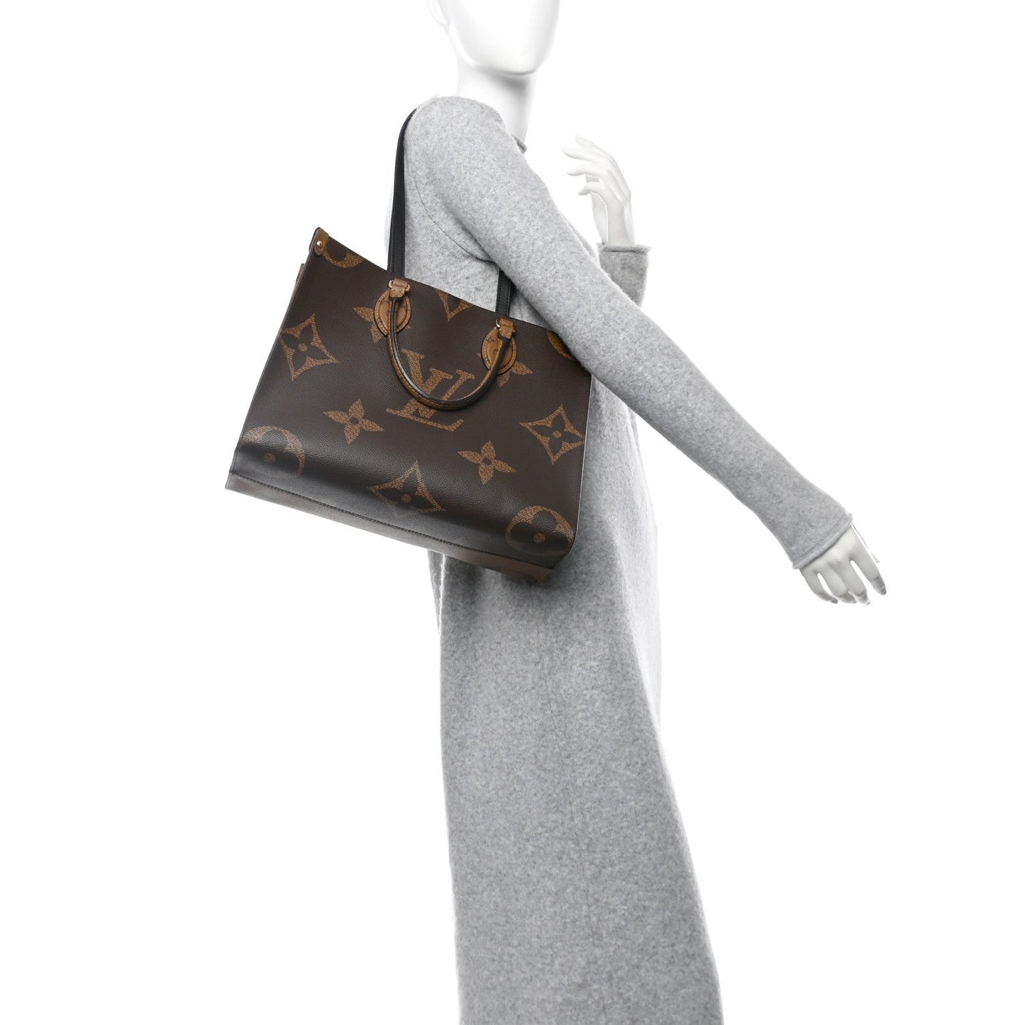 Reverse Monogram Giant Onthego MM