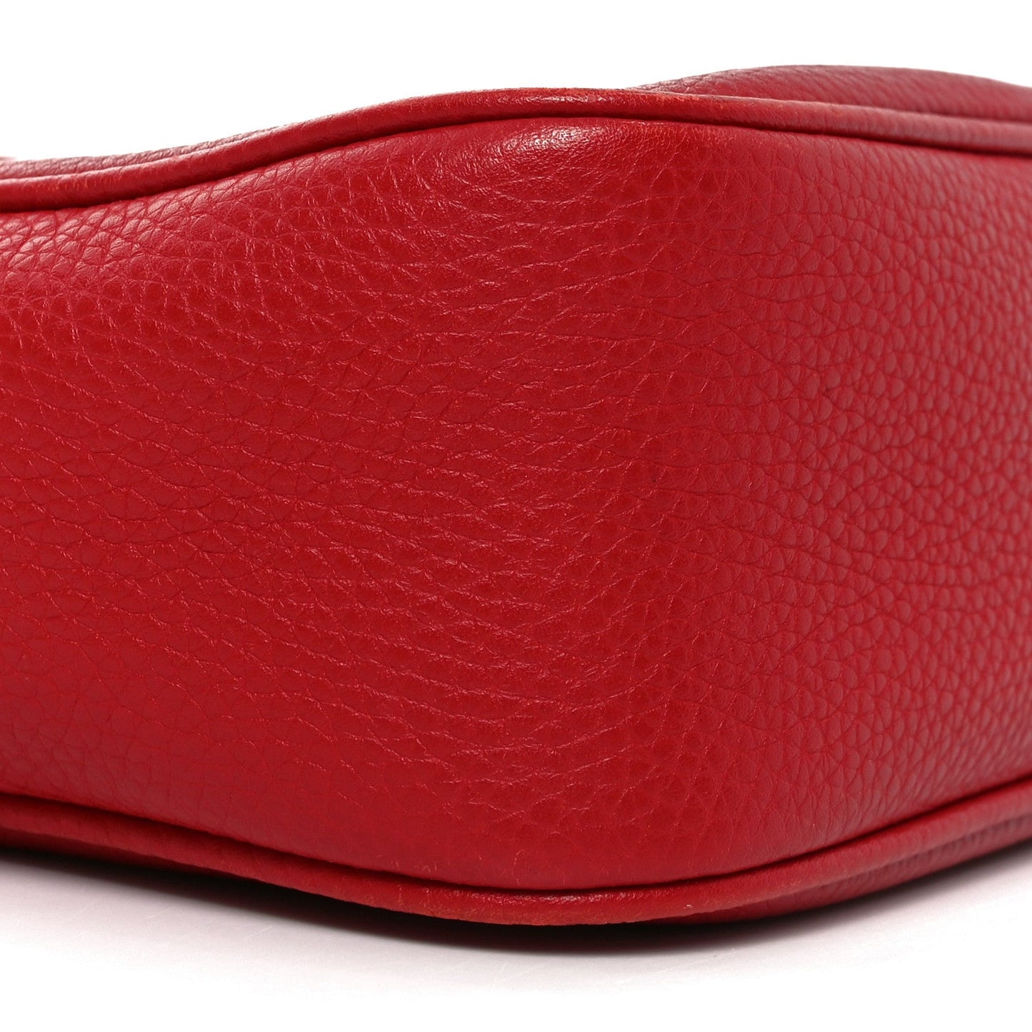 Pebbled Calfskin Small Soho Disco Bag Vibrant Red