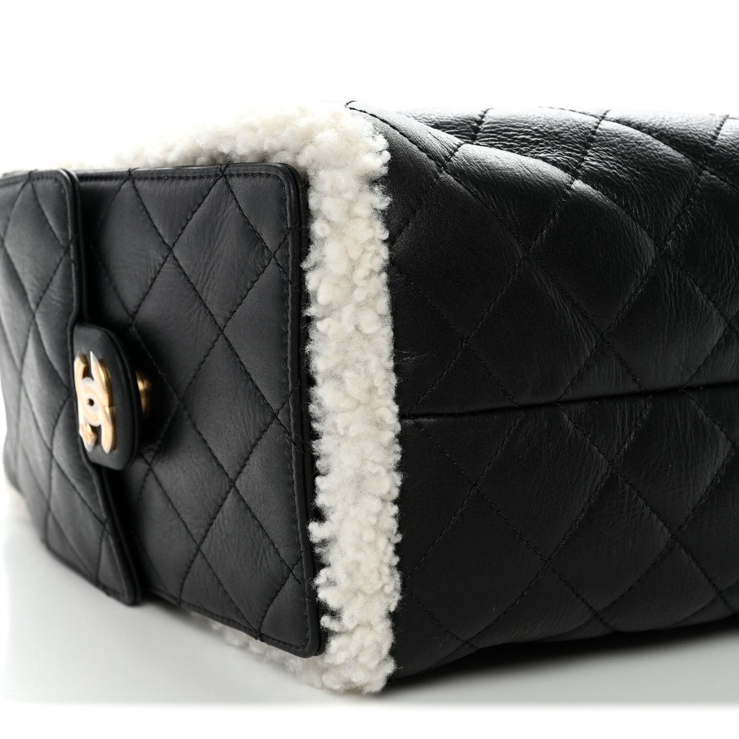 Crumpled Sheepskin Shearling Quilted Small Chanel 25 Handbag Black White