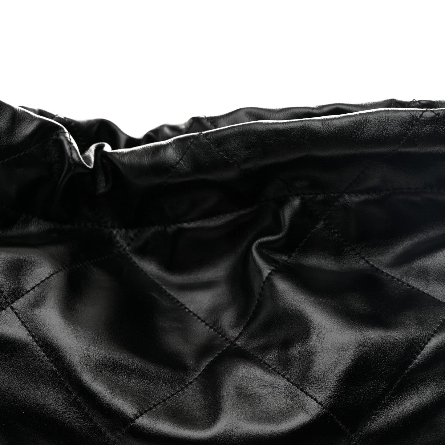 Shiny Calfskin Quilted Chanel 22 Black