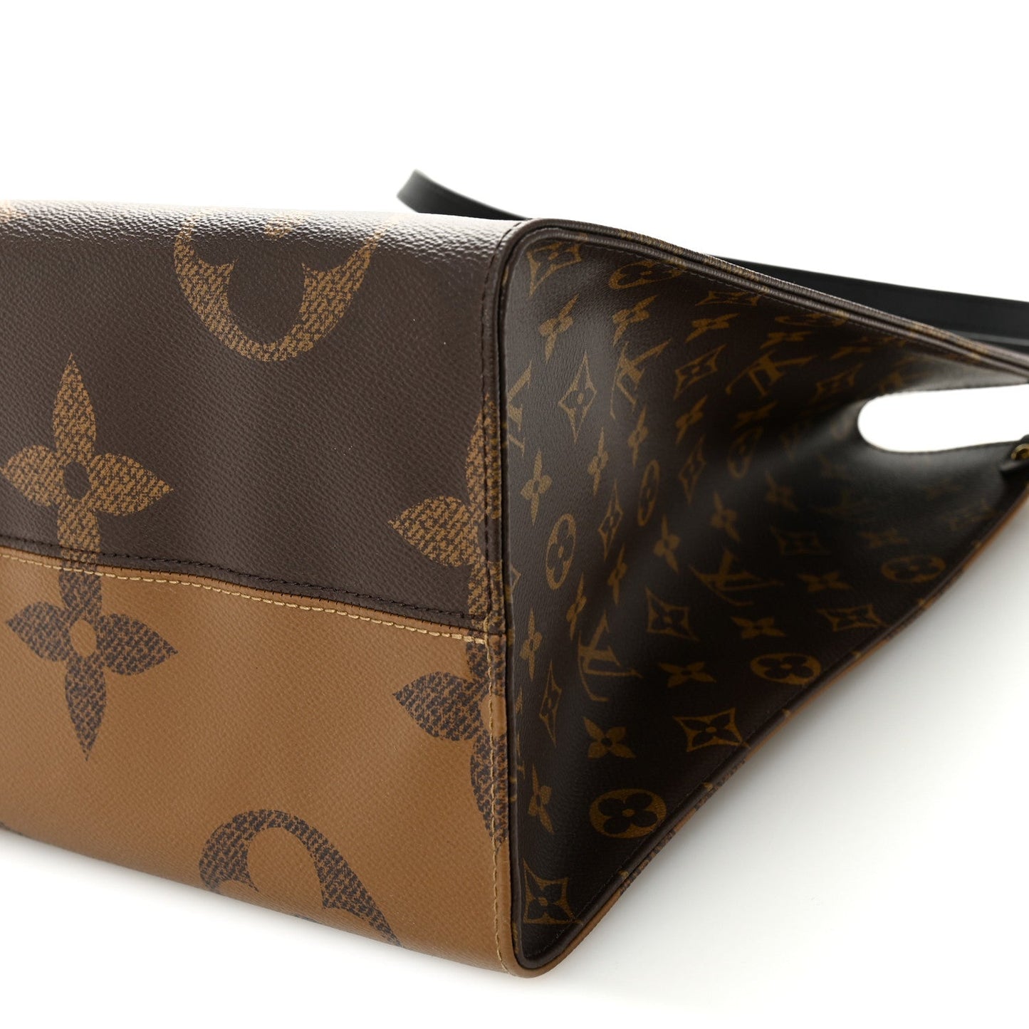 Reverse Monogram Giant Onthego GM