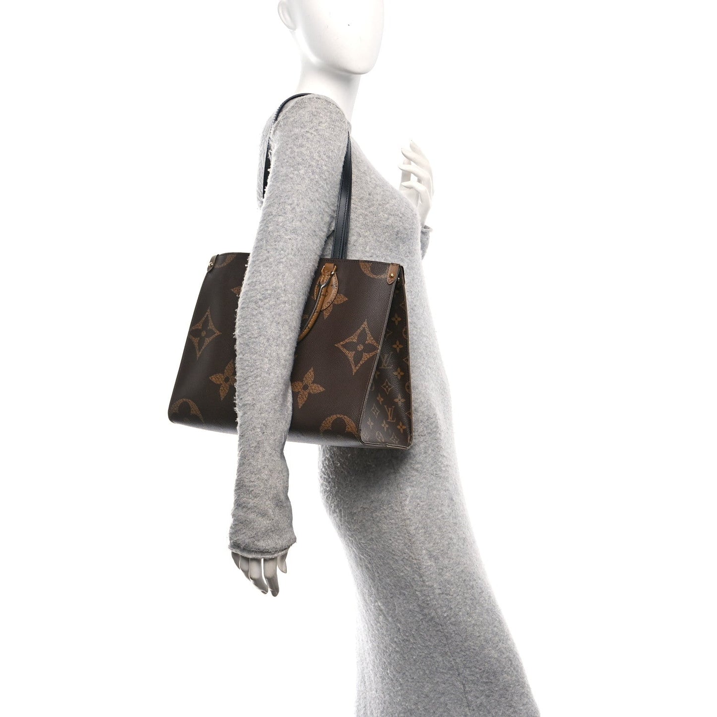 Reverse Monogram Giant Onthego MM