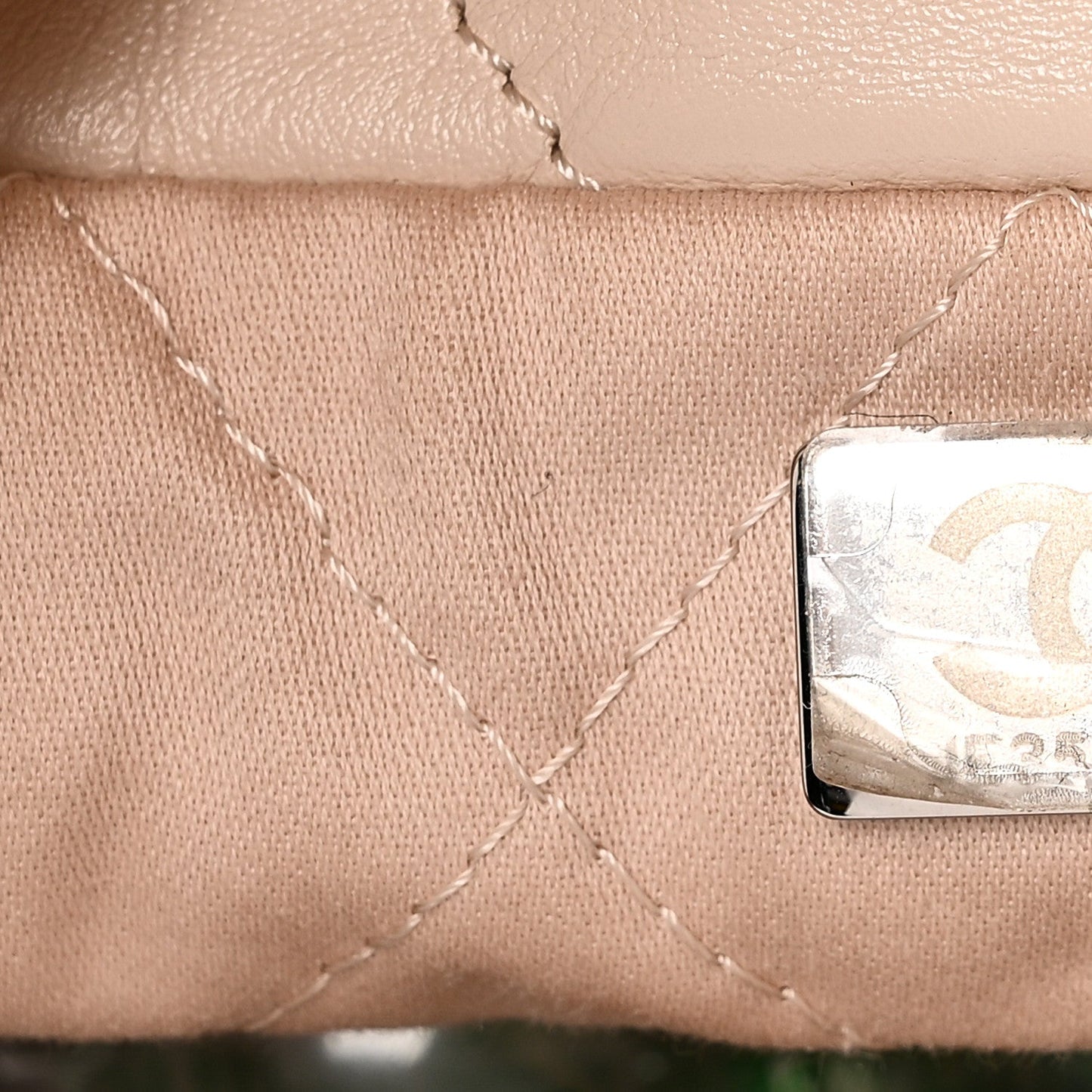 Shiny Calfskin Quilted Small Chanel 22 Ecru