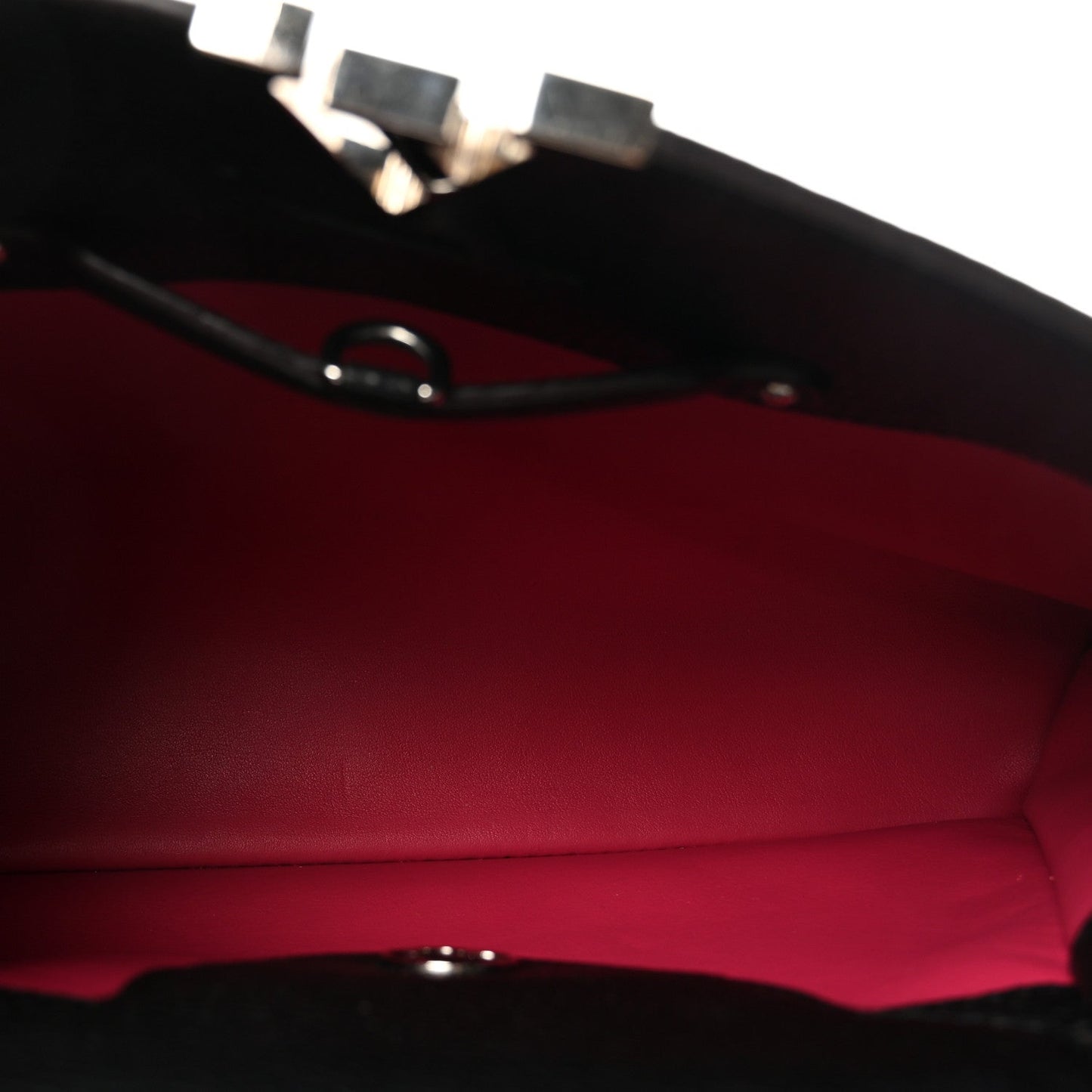 Taurillon Capucines PM Black
