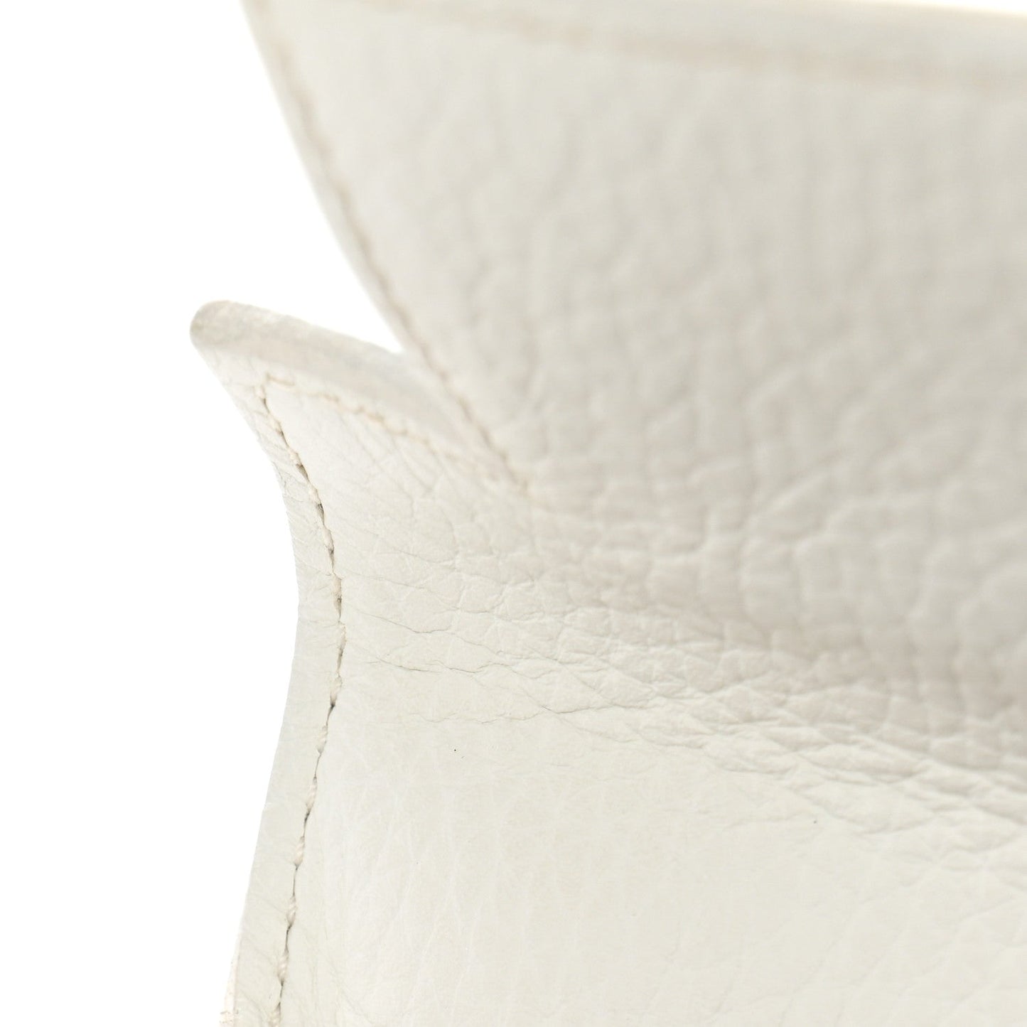 Taurillon Clemence Kelly Retourne 32 White