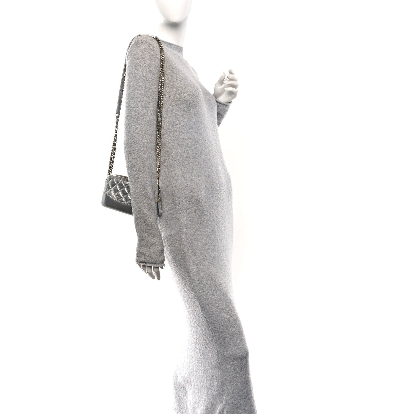 Metallic Lambskin Calfskin Quilted Small Gabrielle Clutch With Chain Silver