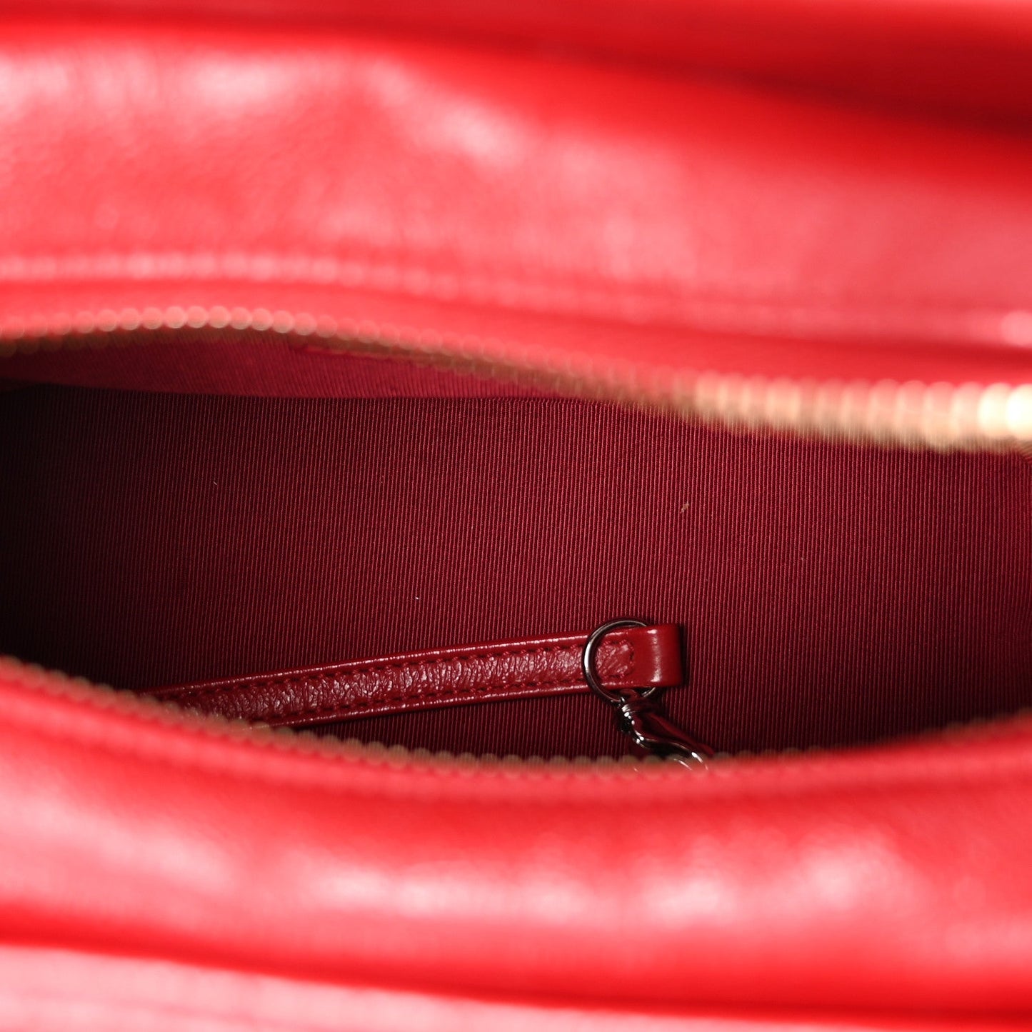 Wool Calfskin Quilted Small Gabrielle Hobo Red