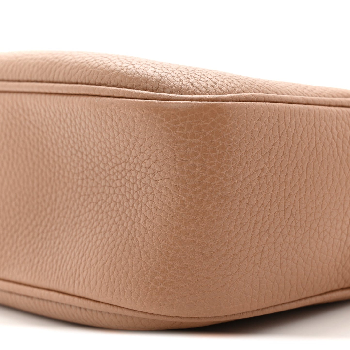 Pebbled Calfskin Small Soho Disco Bag Camelia