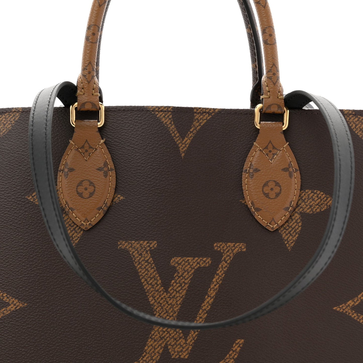 Reverse Monogram Giant Onthego MM