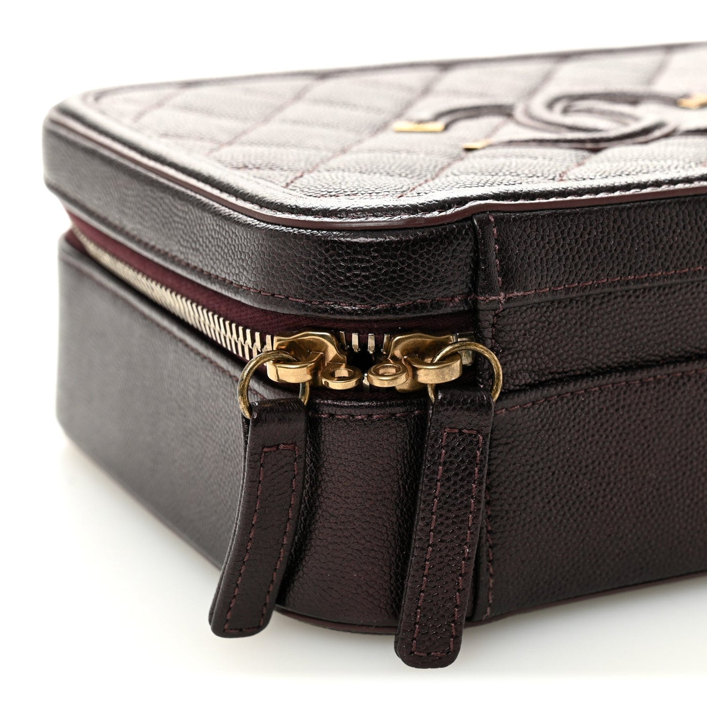 Iridescent Caviar Quilted Medium CC Filigree Vanity Case Burgundy