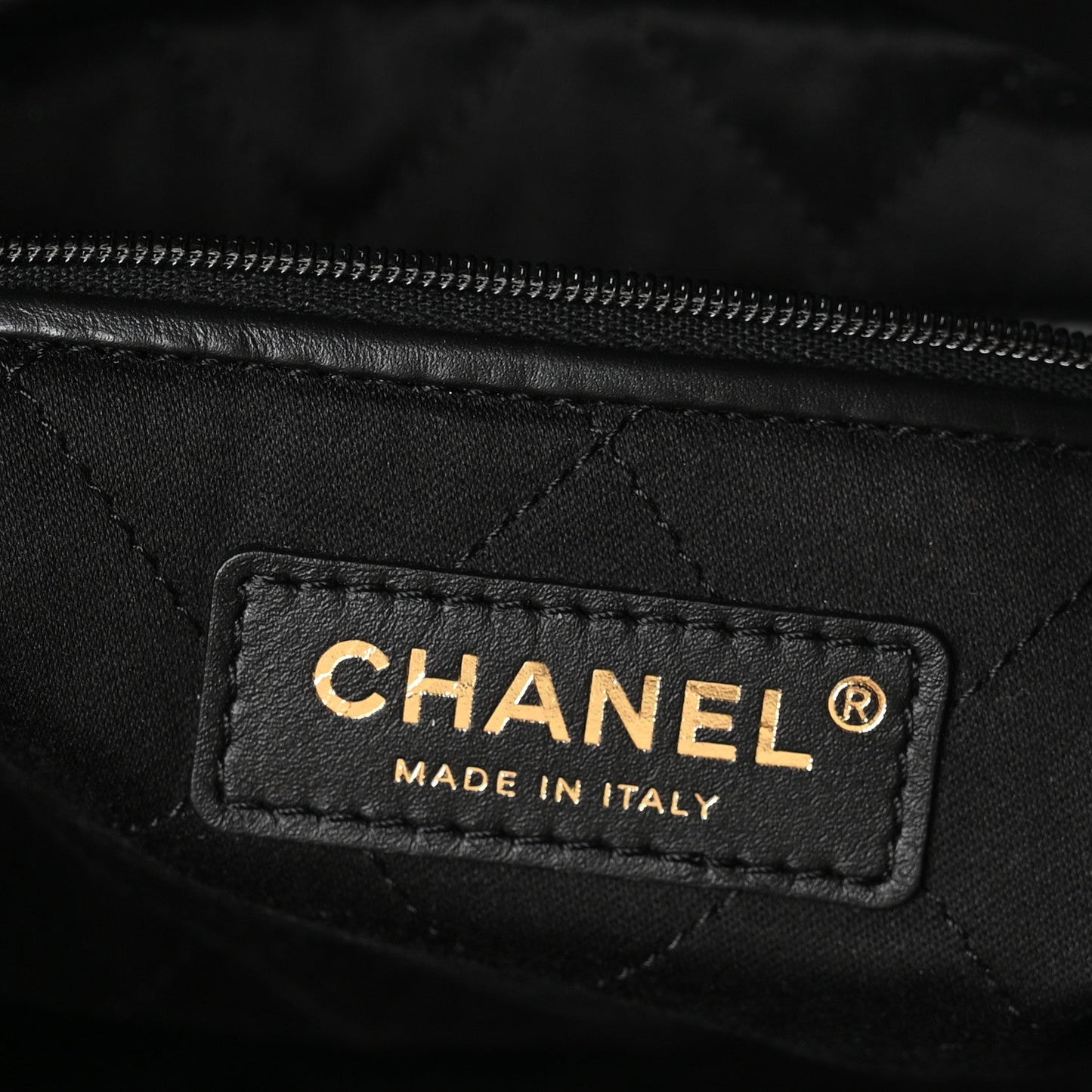 Shiny Calfskin Quilted Small Chanel 22 Black