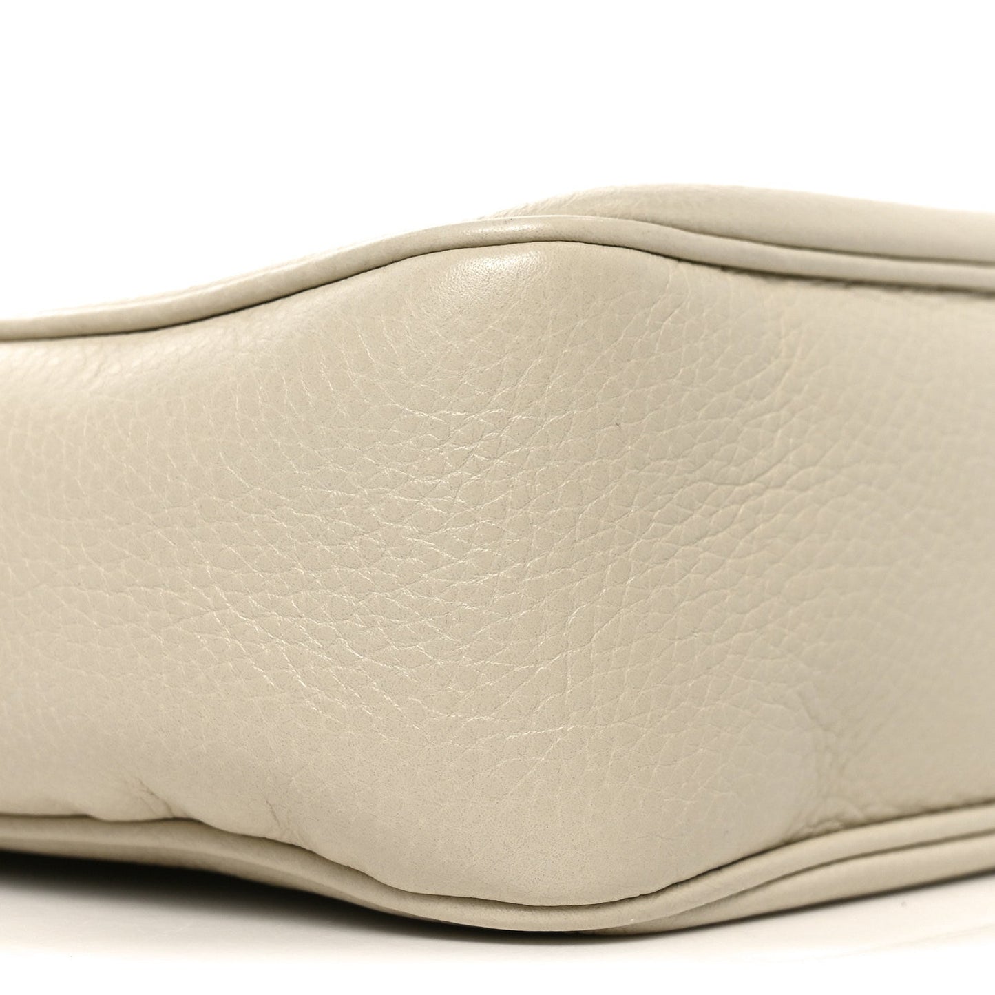 Pebbled Calfskin Small Soho Disco Bag Off White