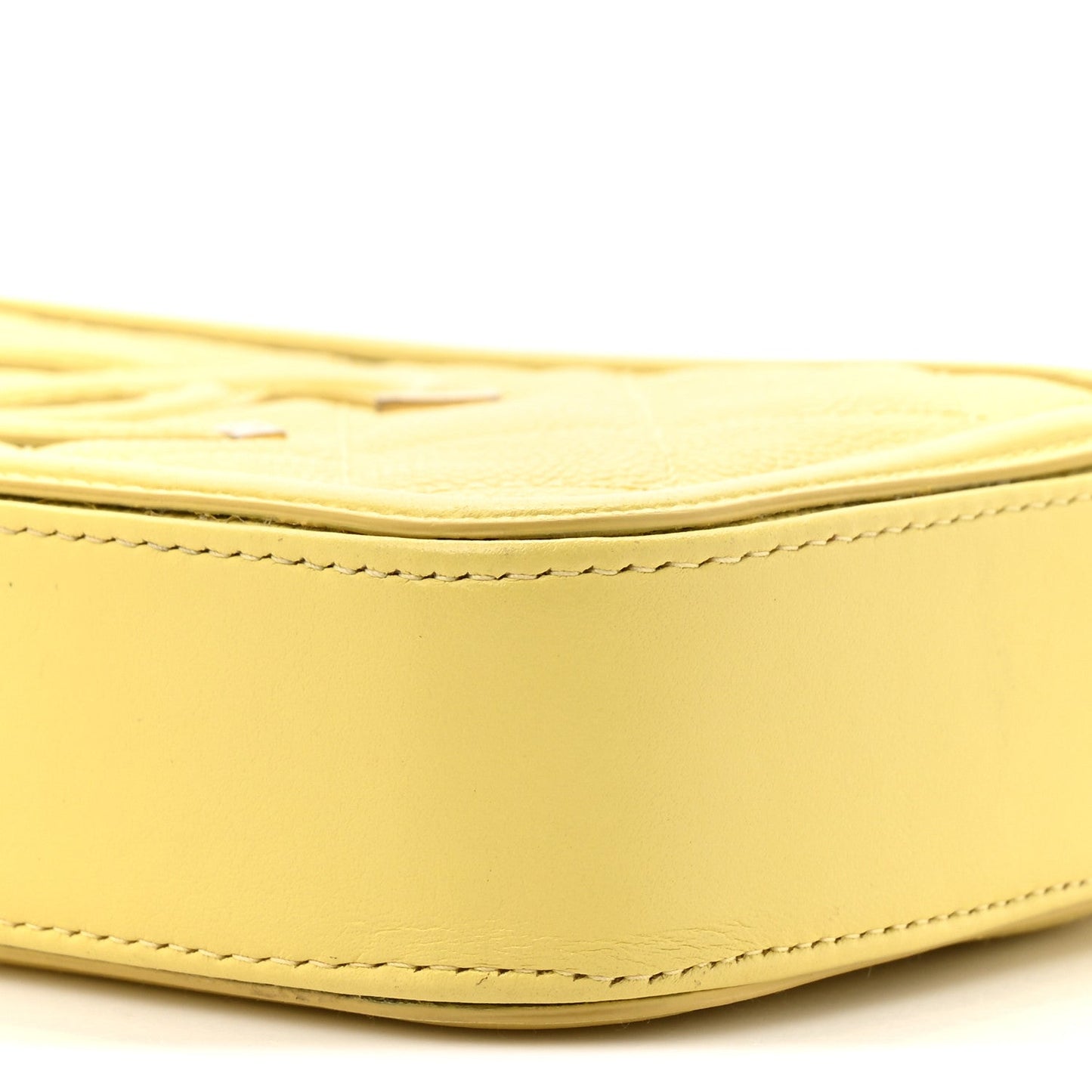 Caviar Quilted CC Filigree Clutch With Chain Yellow