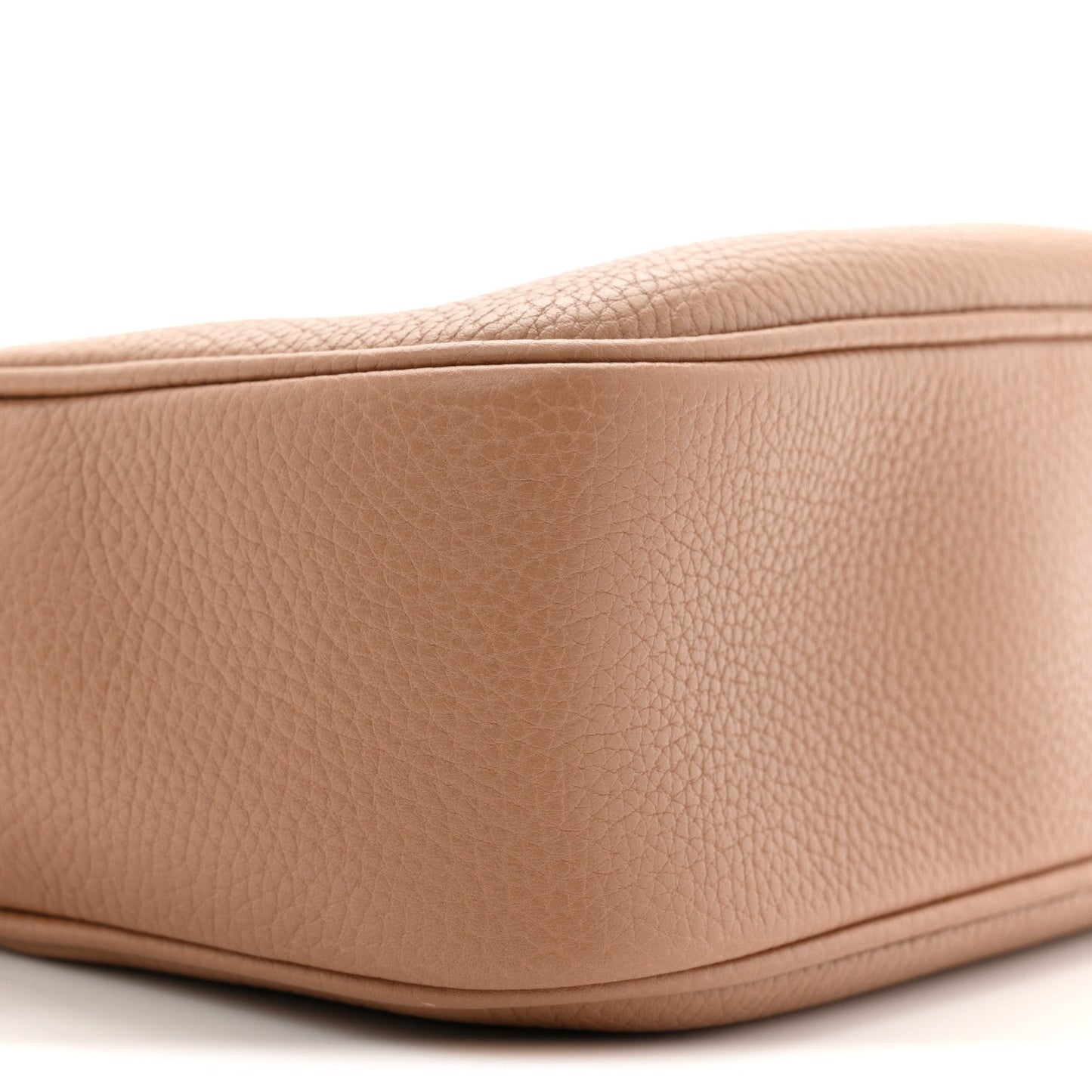 Pebbled Calfskin Small Soho Disco Bag Camelia