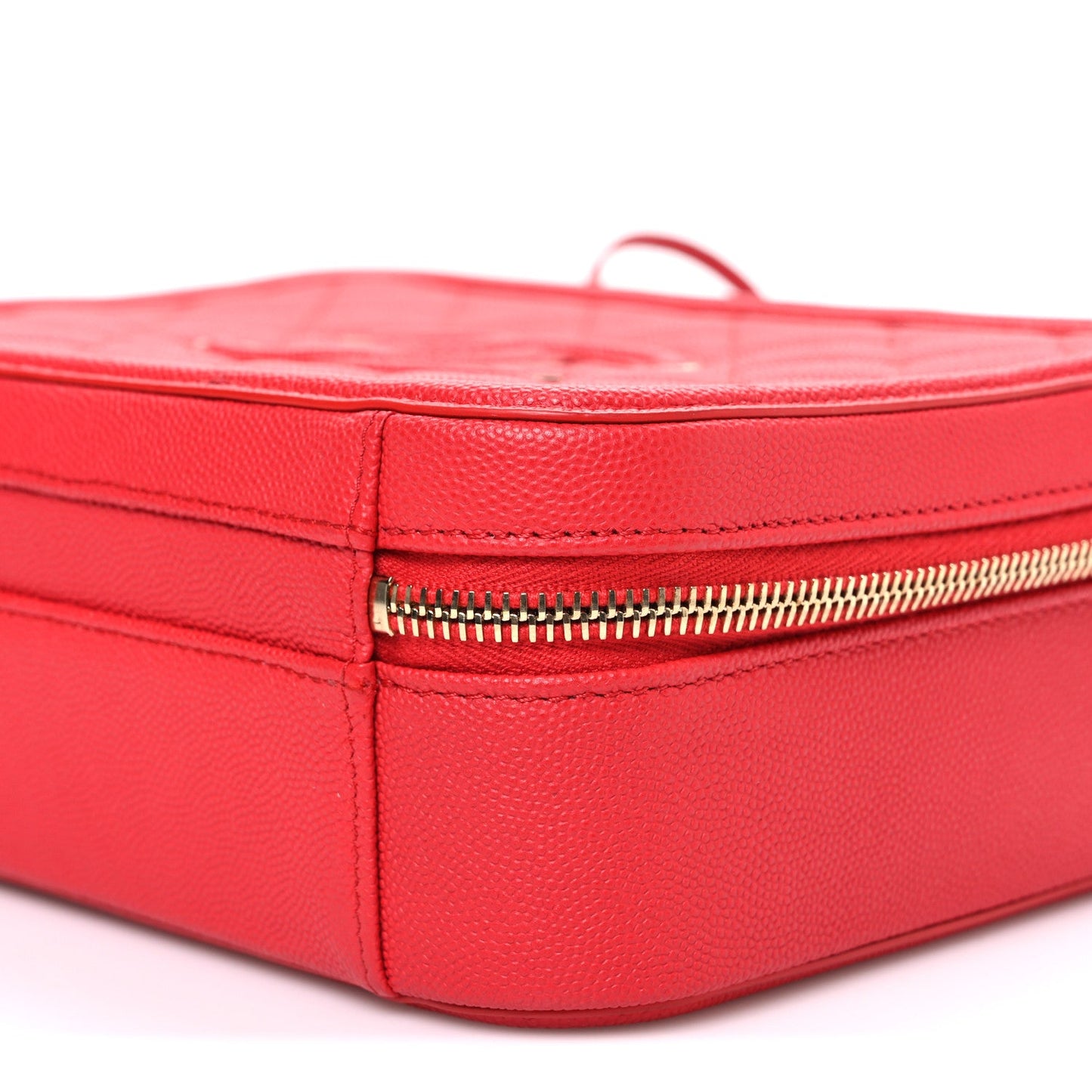 Caviar Quilted Medium CC Filigree Vanity Case Red
