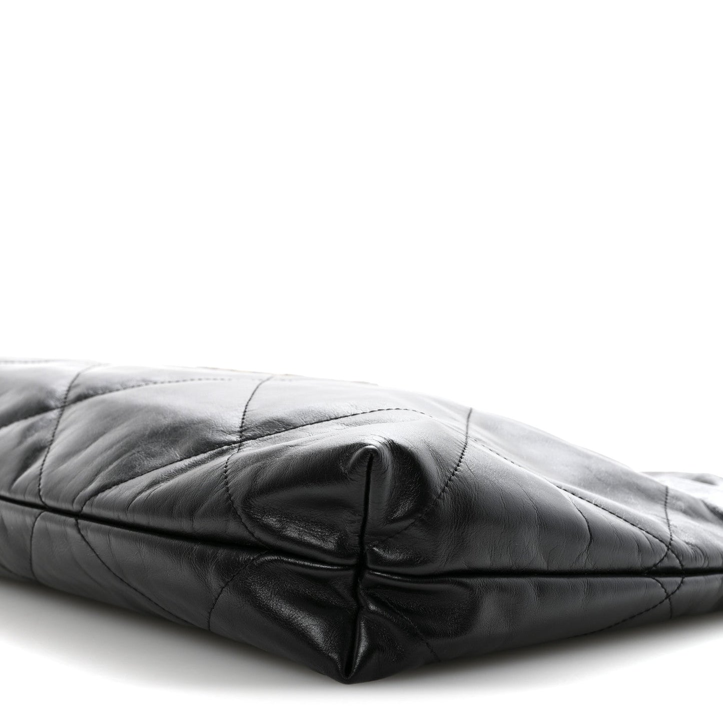 Shiny Calfskin Quilted Chanel 22 Black