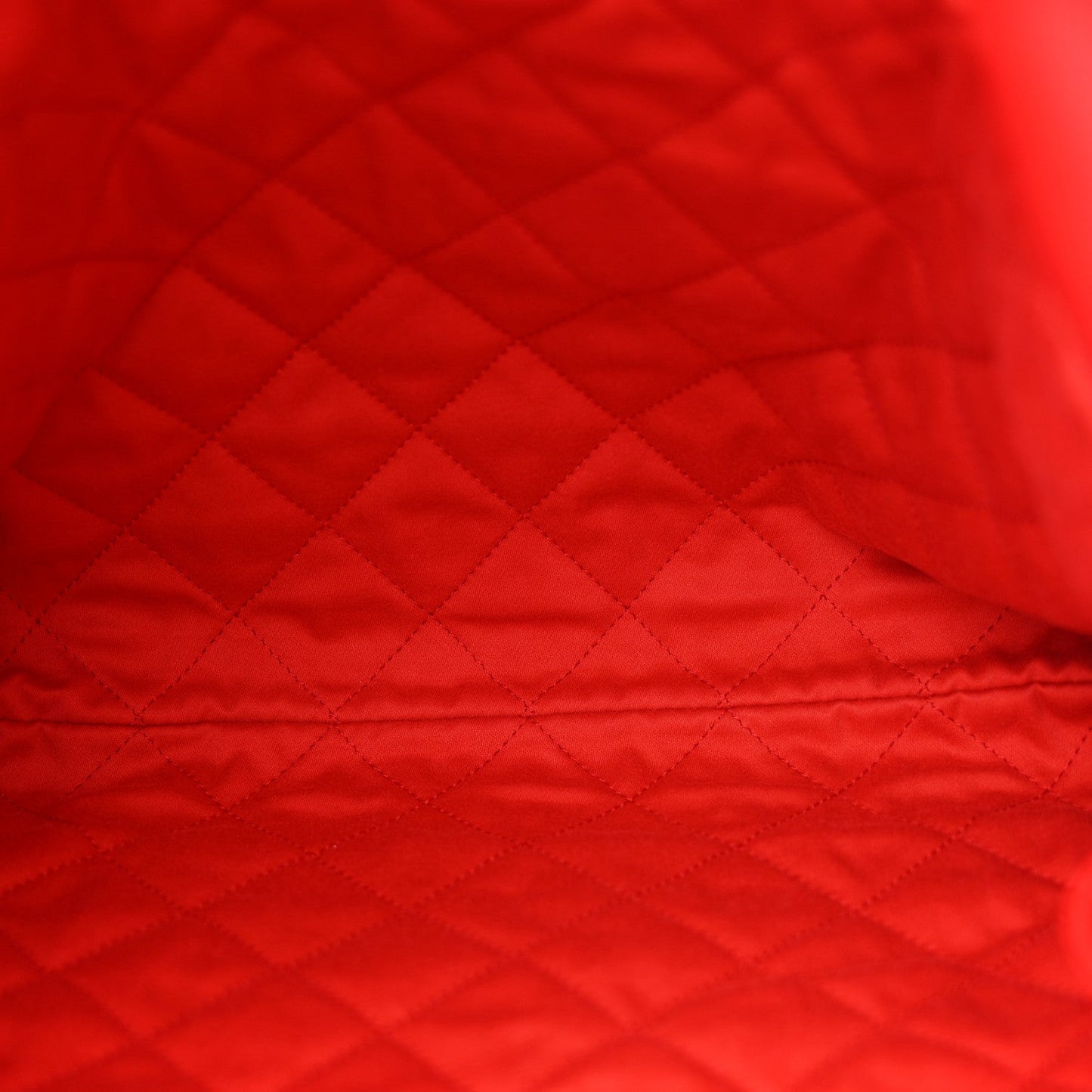 Shiny Calfskin Stitched Quilted Small Chanel 22 Red