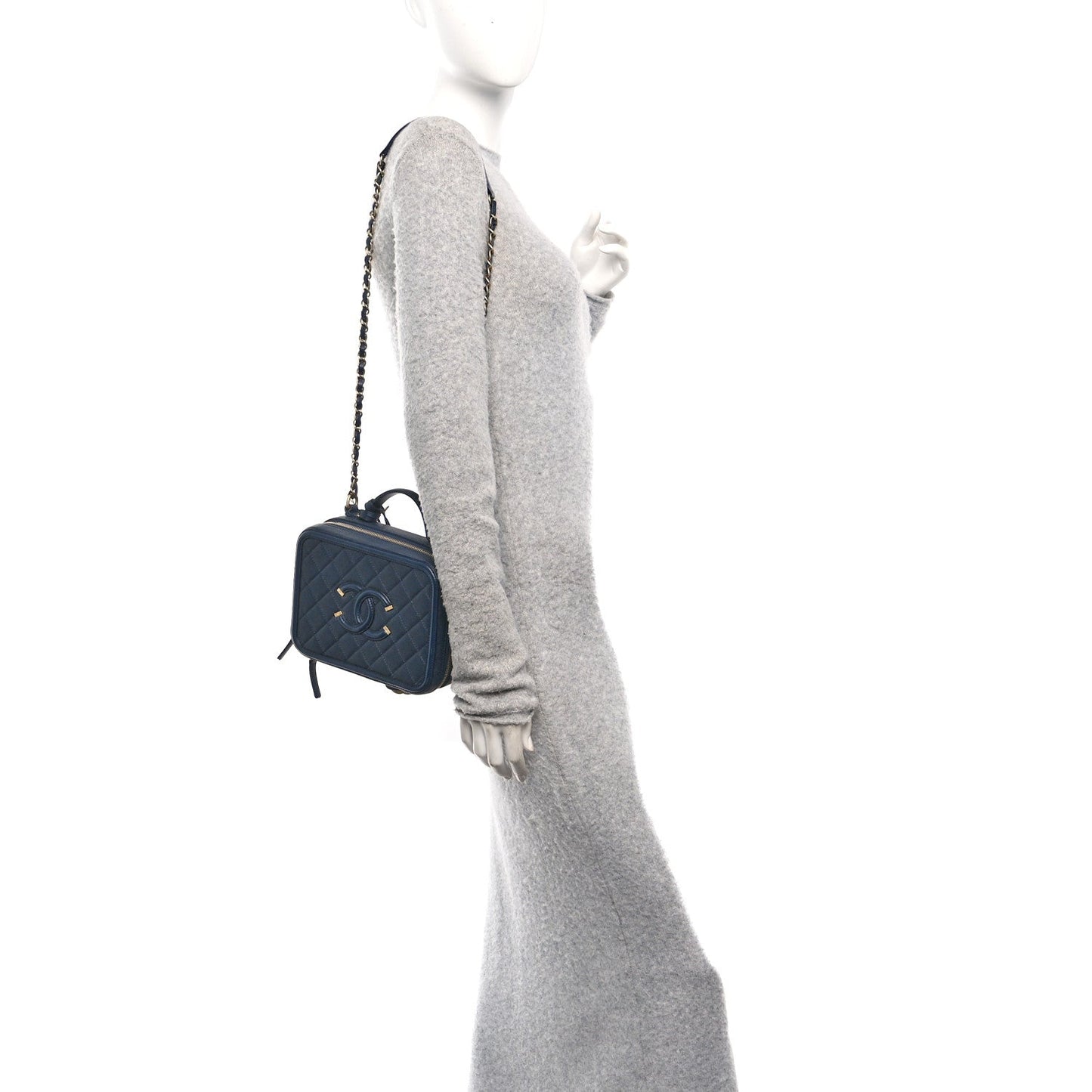 Caviar Quilted Medium CC Filigree Vanity Case Navy