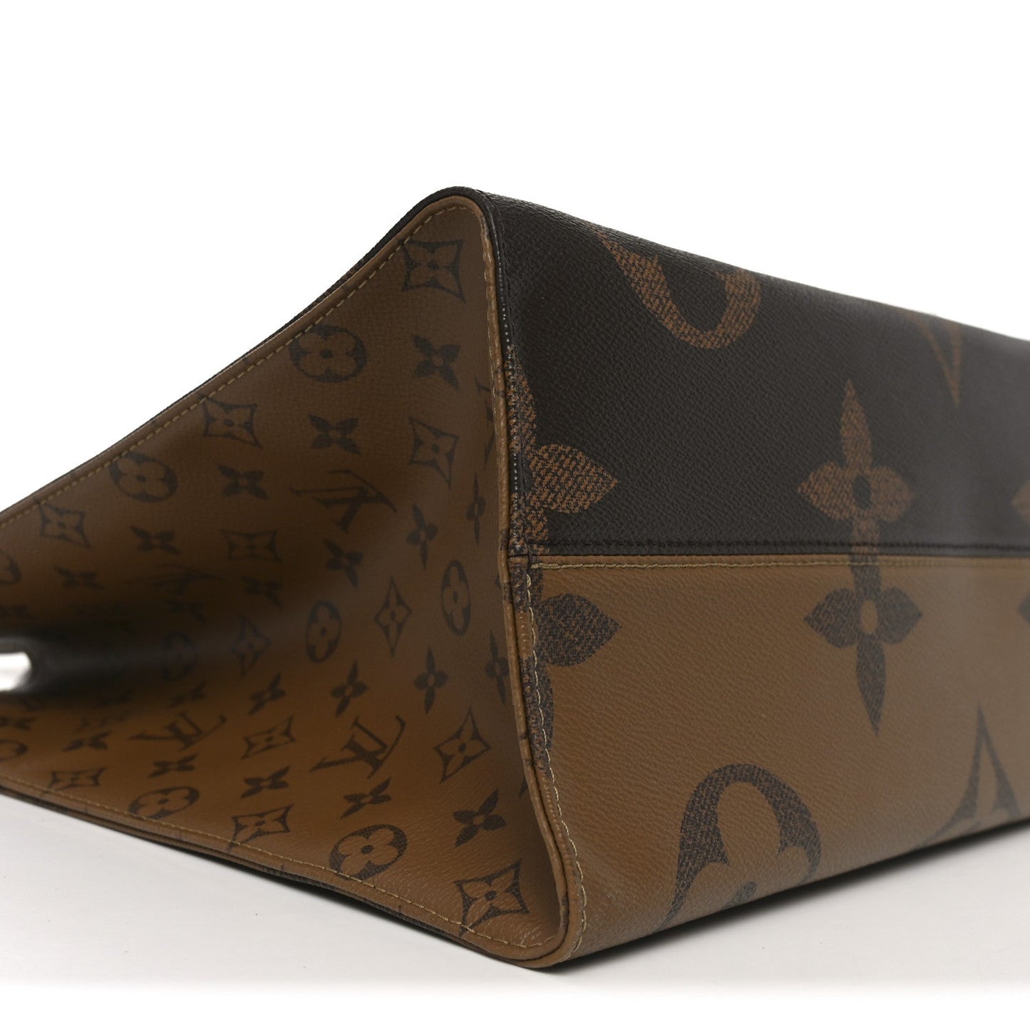 Reverse Monogram Giant Onthego GM