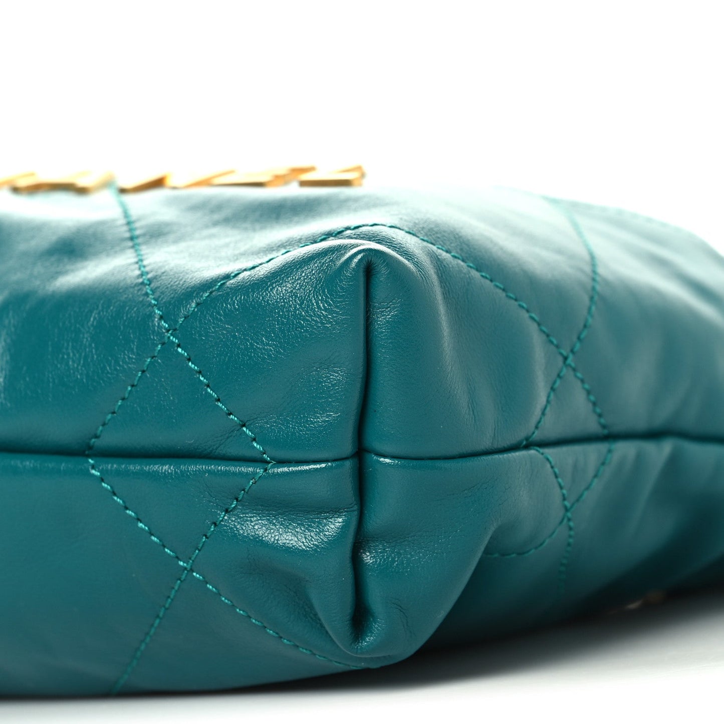 Shiny Calfskin Quilted Mini Chanel 22 Green