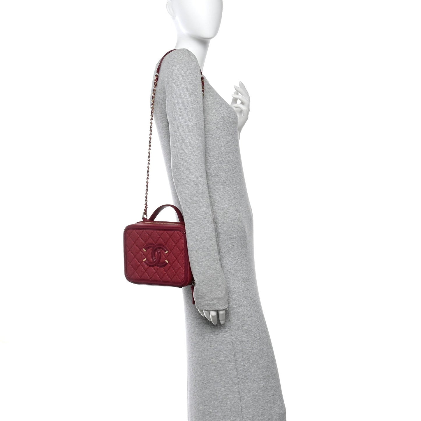 Caviar Quilted Medium CC Filigree Vanity Case Burgundy