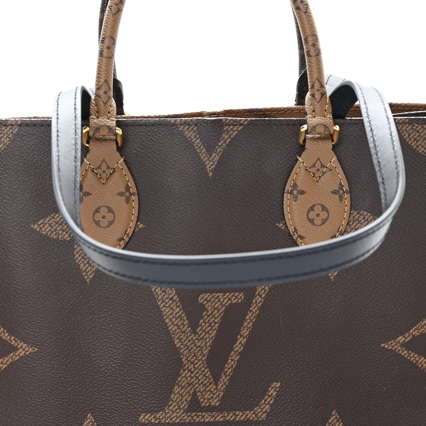 Reverse Monogram Giant Onthego MM
