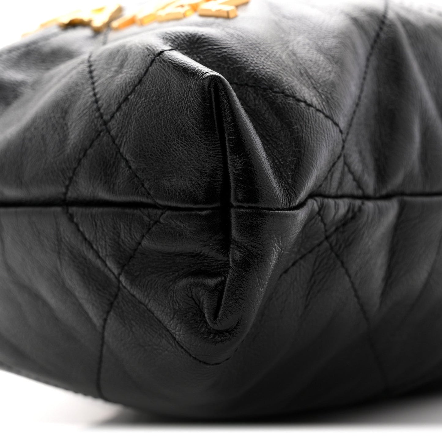 Shiny Crumpled Calfskin Quilted Pearl Mini Chanel 22 Black